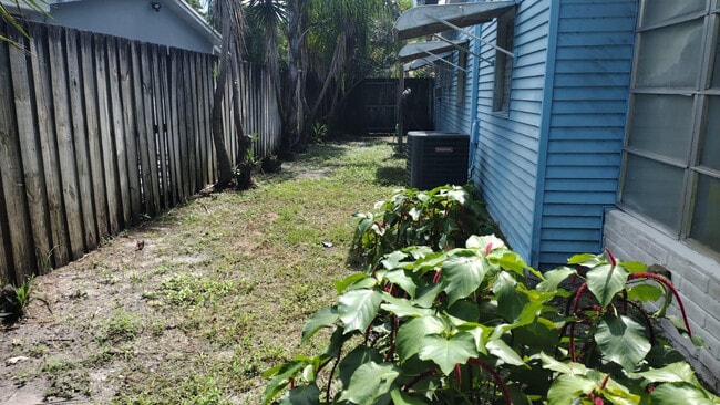 Building Photo - 6531 Sherman St