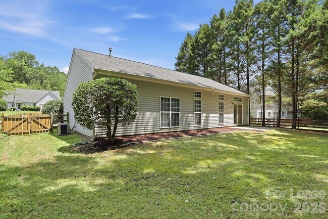 Building Photo - 13114 Woodland Farm Dr