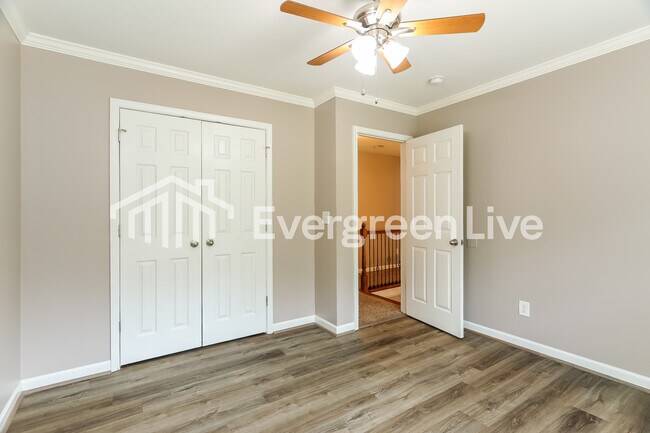 Building Photo - 6224 Pinebrook Cir