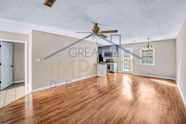 Building Photo - 1045 Blinken St