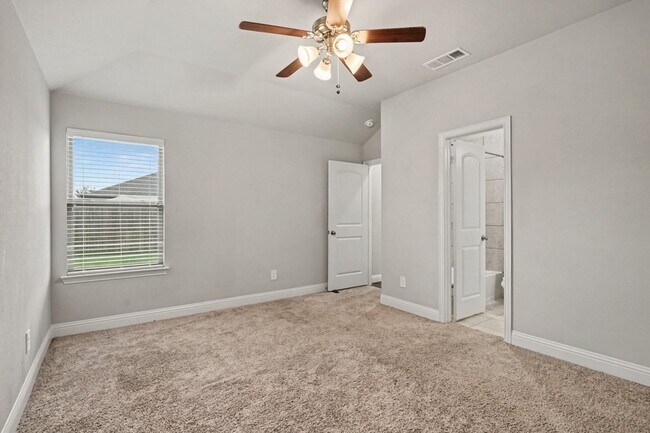 Building Photo - 1425 Waverley Dr
