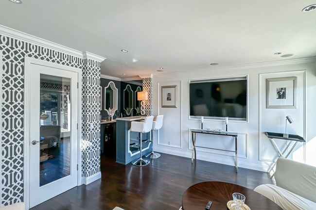 Building Photo - 11470 Dona Evita Dr