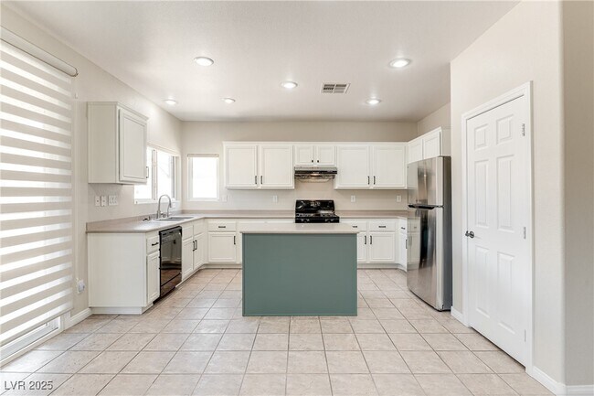Building Photo - 6035 Eganridge Ct