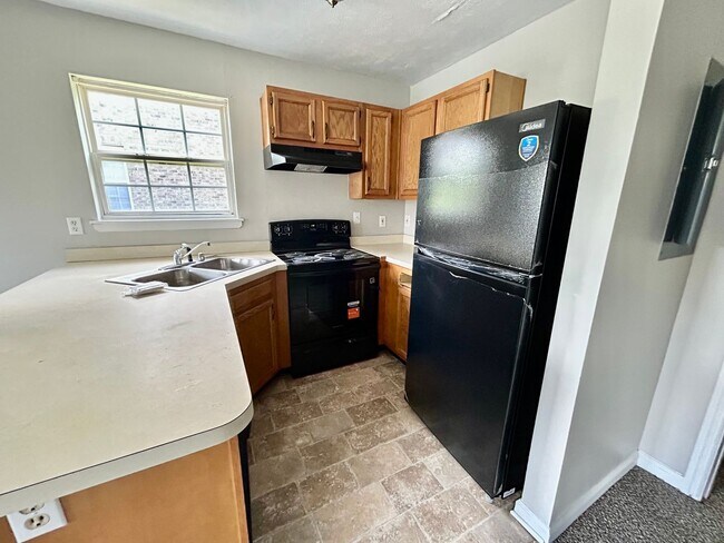 Building Photo - 2084 Cornerstone Dr