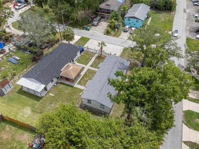 Building Photo - 6713 S Kissimmee St