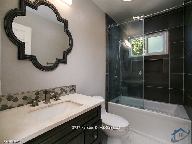 Building Photo - 3727 Kersten Dr