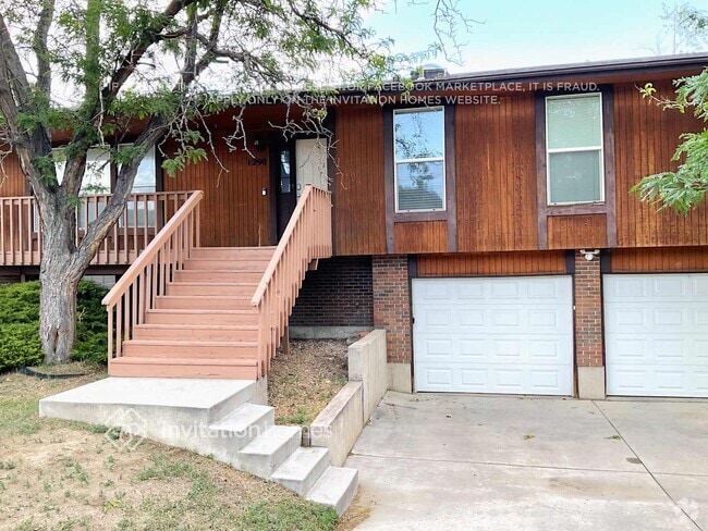 Building Photo - 1290 Hans Brinker Ln