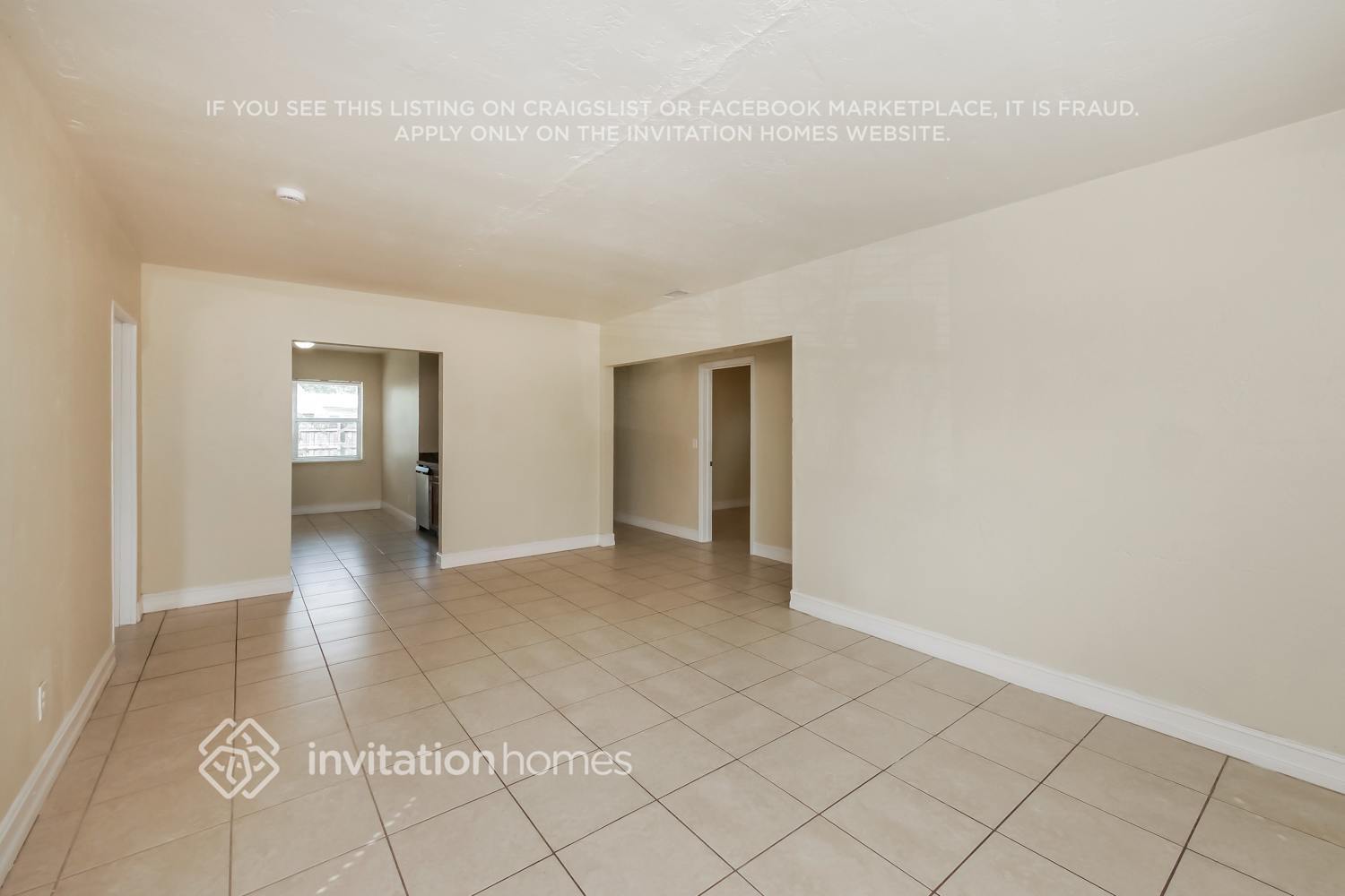 Building Photo - 1511 NE 205th Terrace