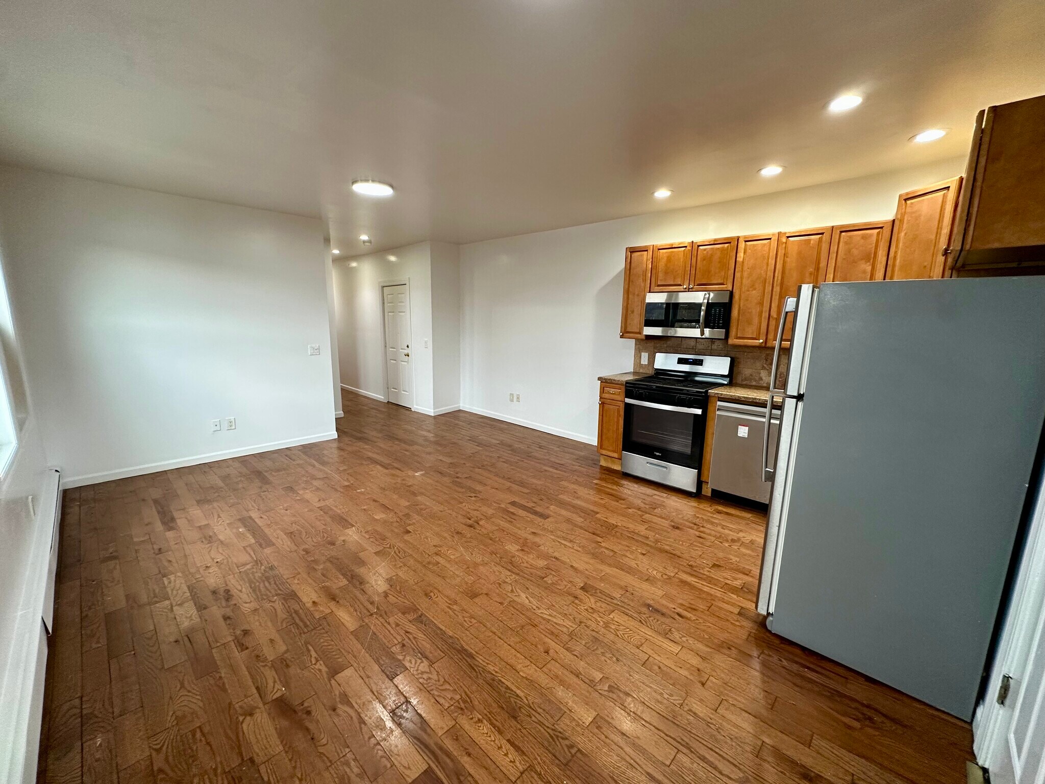 Building Photo - 37 Independence St