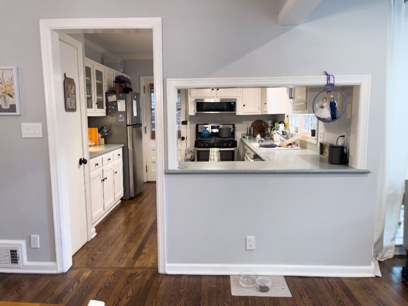 Building Photo - 807 Cardova Dr NE