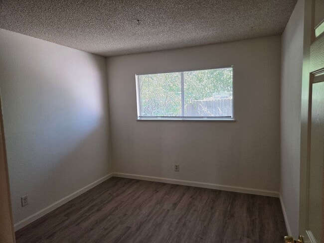 Building Photo - 9669-9671 Lake Natoma Drive