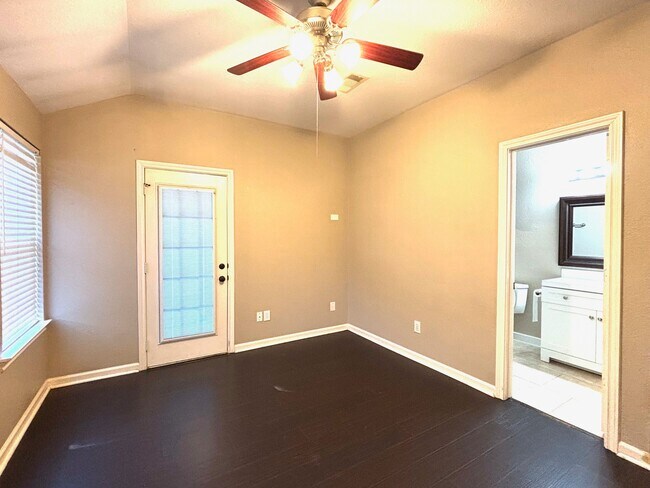 Building Photo - 5707 Onia Ln