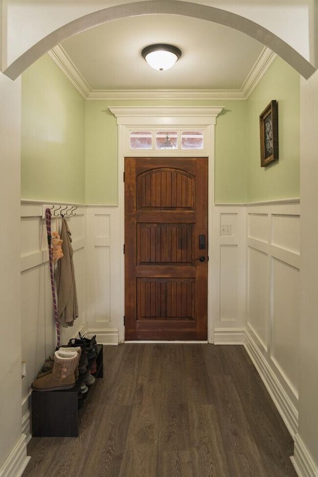 Building Photo - POOL - Elegant 4-Bedroom Home with Fenced Yard