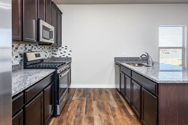 Building Photo - WESTPOINTE AT FRONTERRA