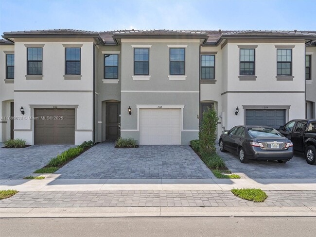Primary Photo - 2108 Appleton Cir N