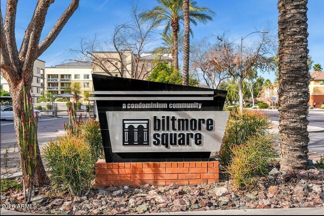 Building Photo - 1701 E Colter St