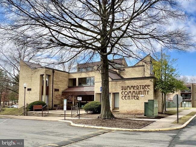 Building Photo - 7598 Gales Ct