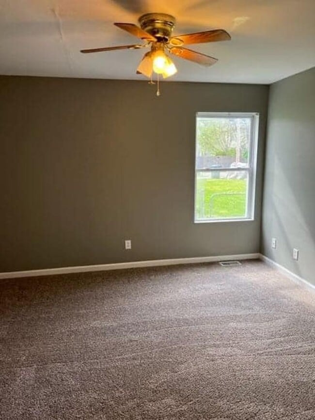 Building Photo - 1715 S Linwood Ave