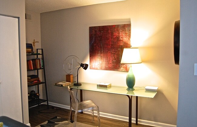 Building Photo - Beautifully Renovated Apartment | The Arabell