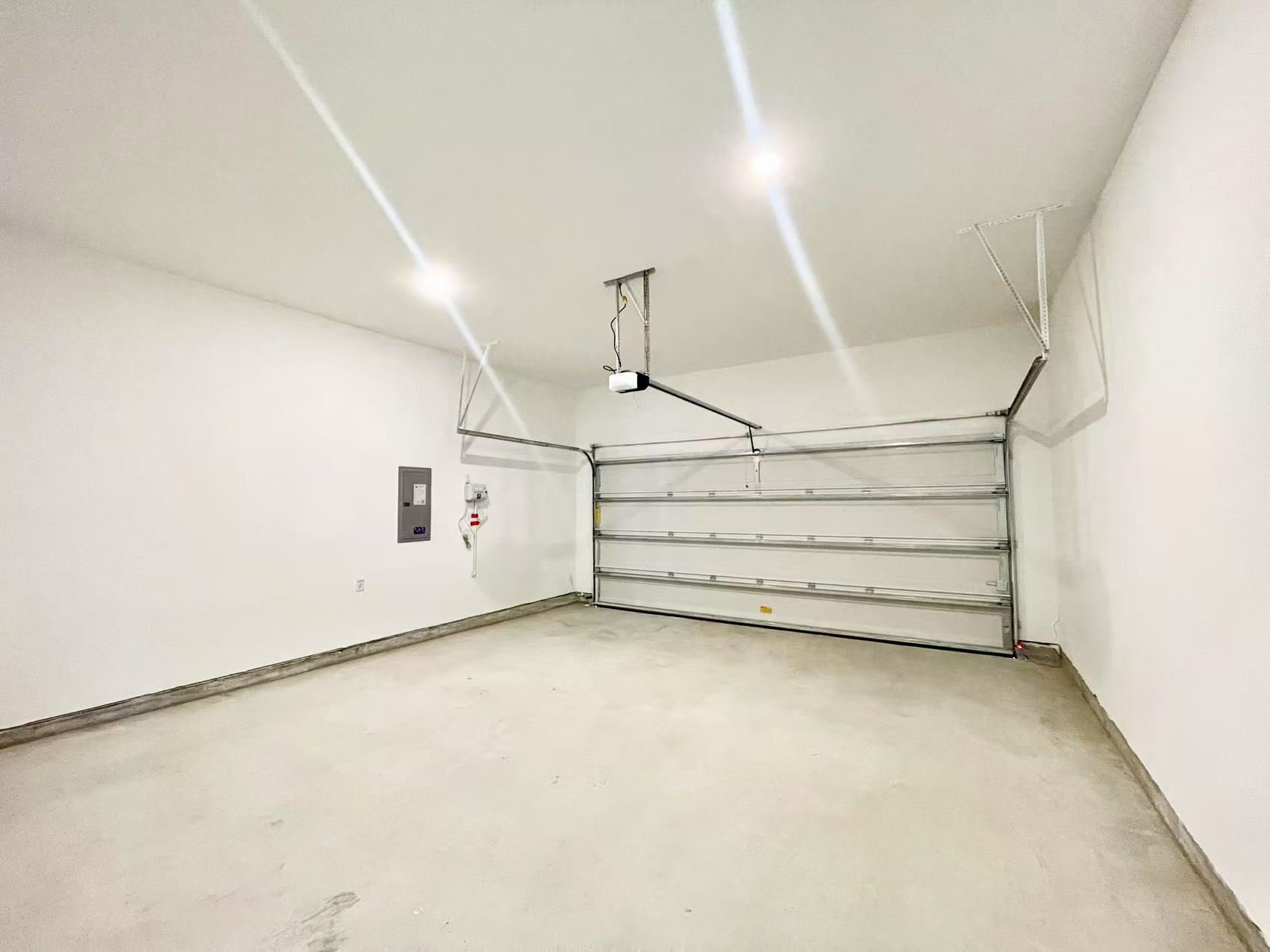 Building Photo - 15603 Valerian Trl