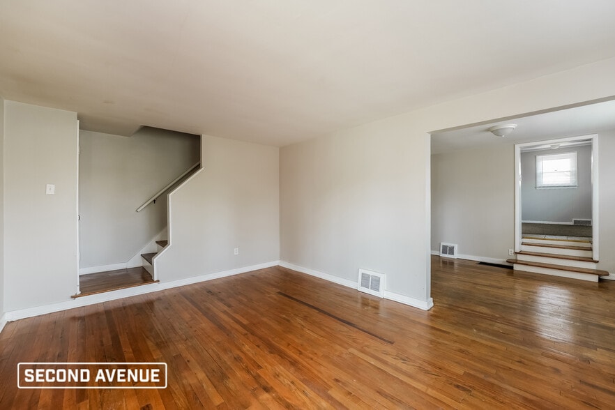 Building Photo - 43 Glenview Ave