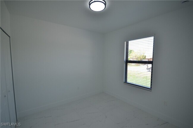 Building Photo - 2132 Barker Blvd