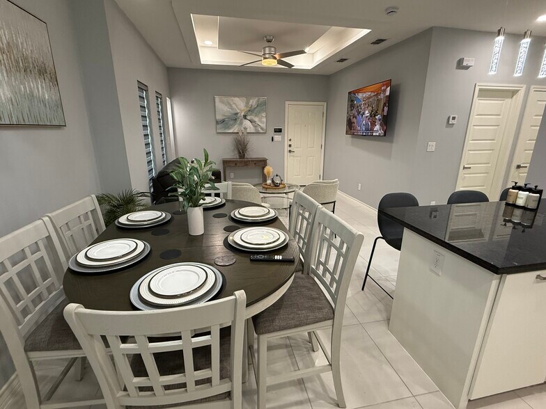 Building Photo - 2417 Indian Creek Ave