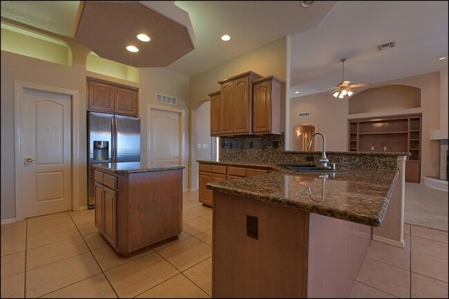 Building Photo - 1435 Cloud Ridge Dr