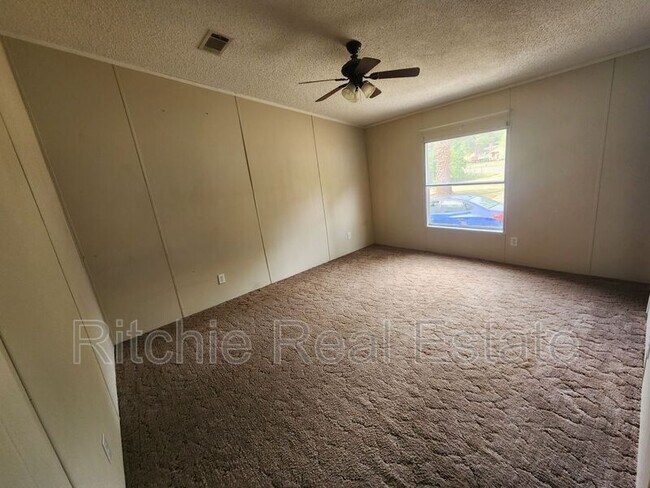 Building Photo - 6912 Esler Field Rd