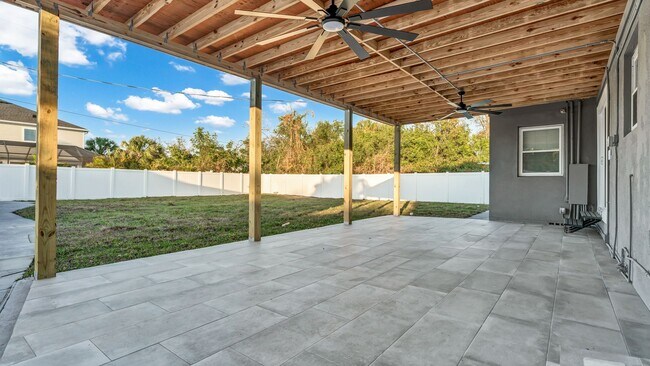 Building Photo - Beautiful S. Tampa 3BR/2BA remodeled home ...