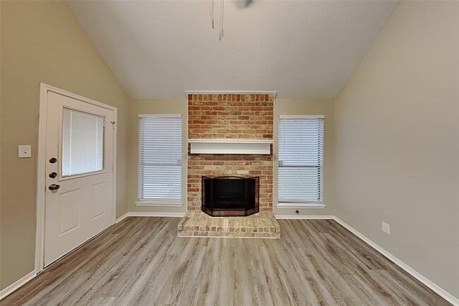 Building Photo - 9903 Jockey Club Dr