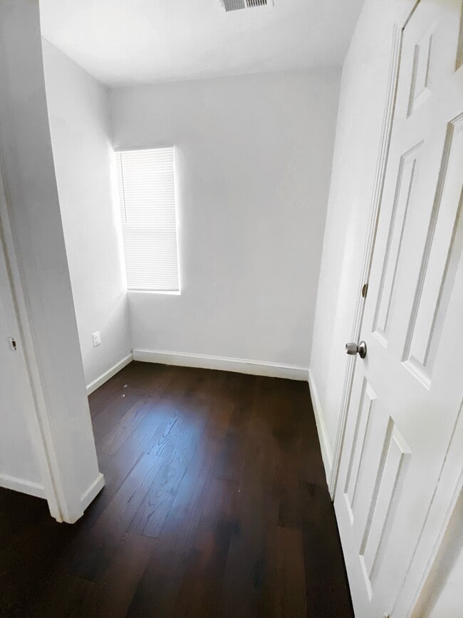 Foyer - 1721 Minnesota Ave SE
