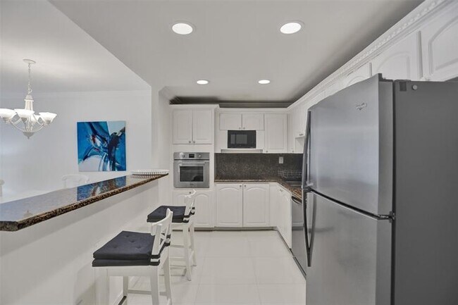 Building Photo - 19390 Collins Ave