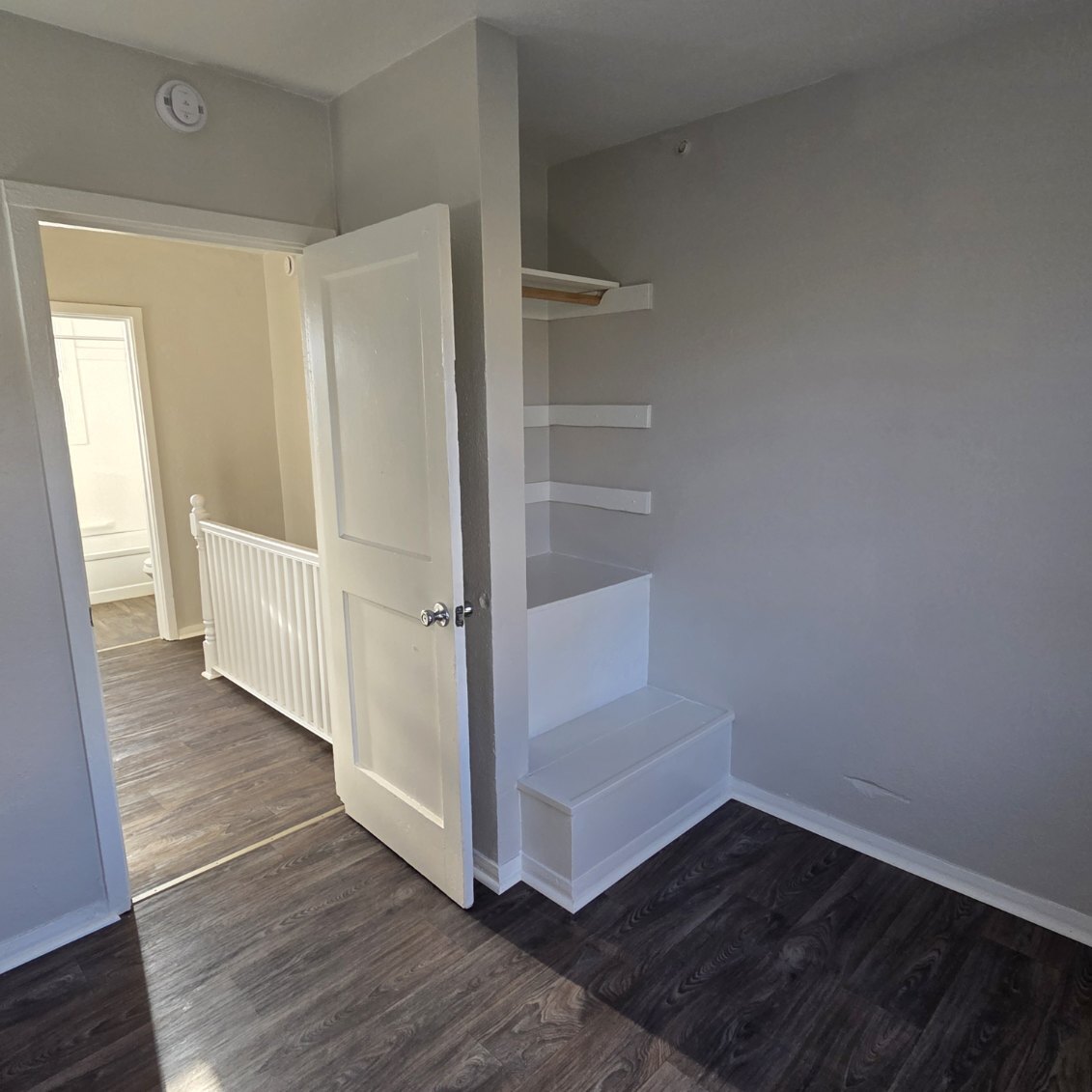 Building Photo - 1409 NW Carden Ave