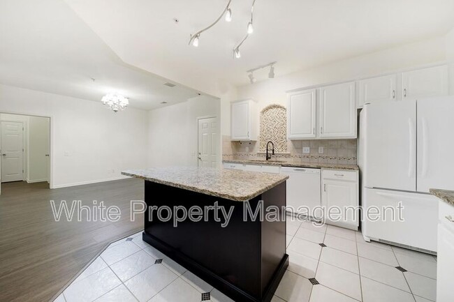Building Photo - 15011 Santa Lucia Dr