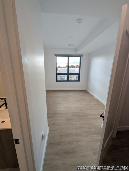 Building Photo - 199 Gardner St