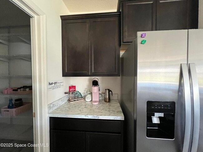 Building Photo - 976 Trinity St