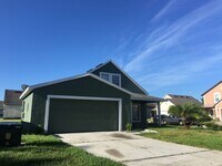 Building Photo - Huge 4 Bedroom / 2 Bath Single Family Home...