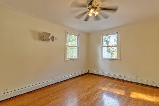 Building Photo - 7 Starr Pl