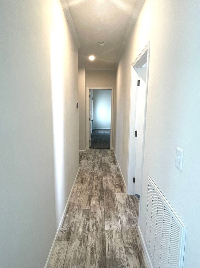 Building Photo - Brand New Home - Brooks Cove Subdivision -...