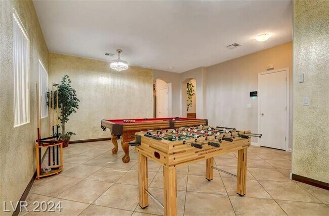 Building Photo - Entertainment Paradise: Fully Equipped Home with Heated Pool and Spa!