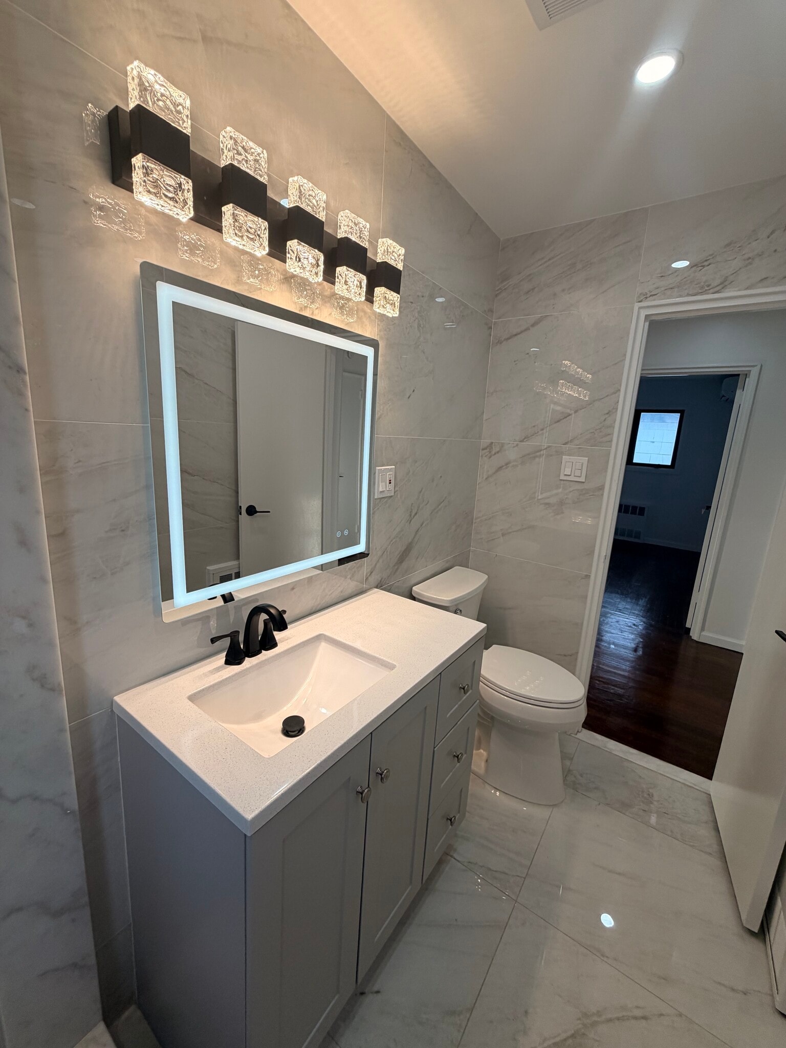 Bathroom - 15520 Killarney St