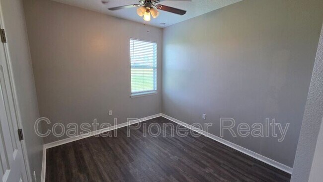 Building Photo - 30953 Water Lily Dr