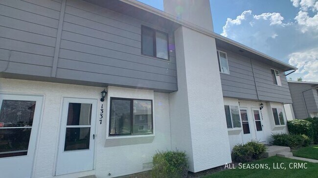 Primary Photo - 1337 Soaring Eagle Drive