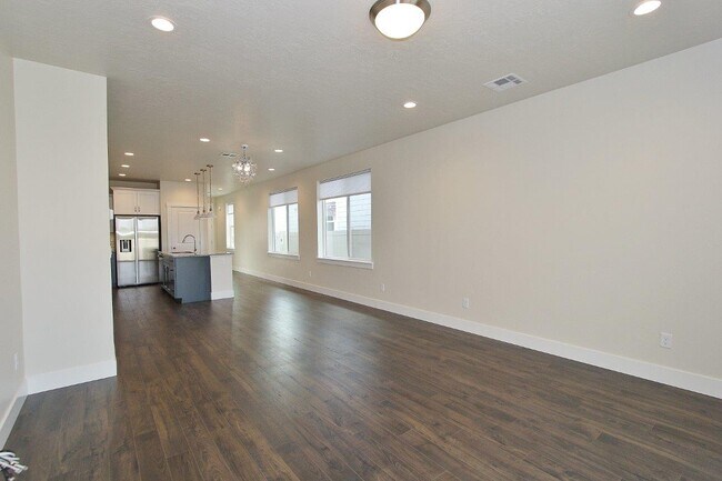 Building Photo - 5857 N Backfire Wy