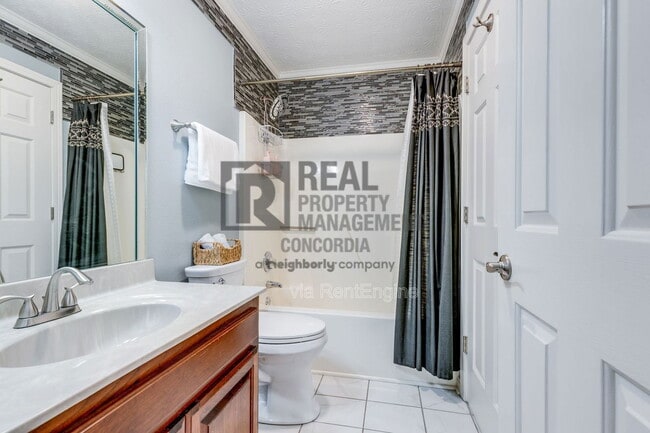 Building Photo - 3 Kyle Ct