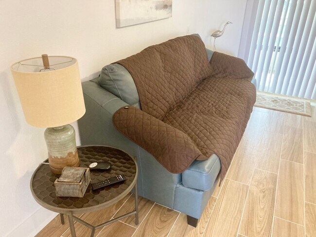 Building Photo - Experience the Ultimate Crystal River Geta...
