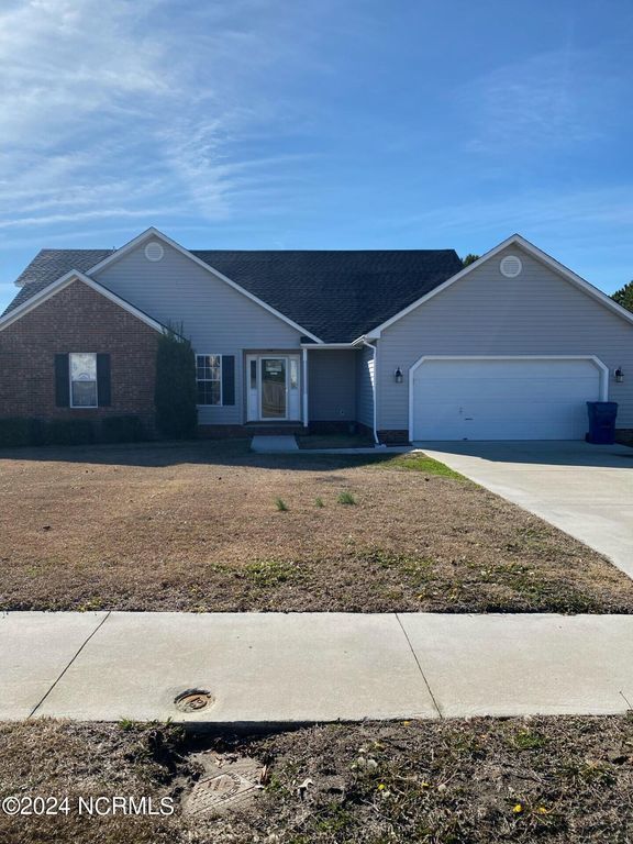 Primary Photo - 3 Bedroom, 2 Bath Home - 1204 Huff Dr.