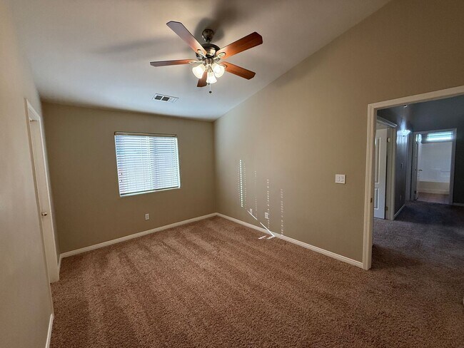 Building Photo - Spacious home with Solar! MOVE IN SPECIAL