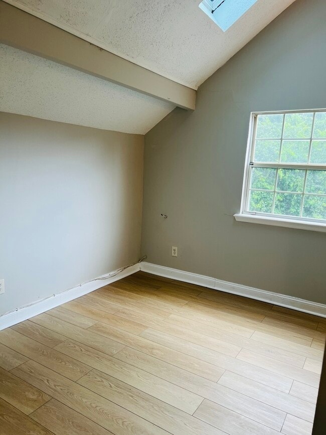 Building Photo - 818 Libra St